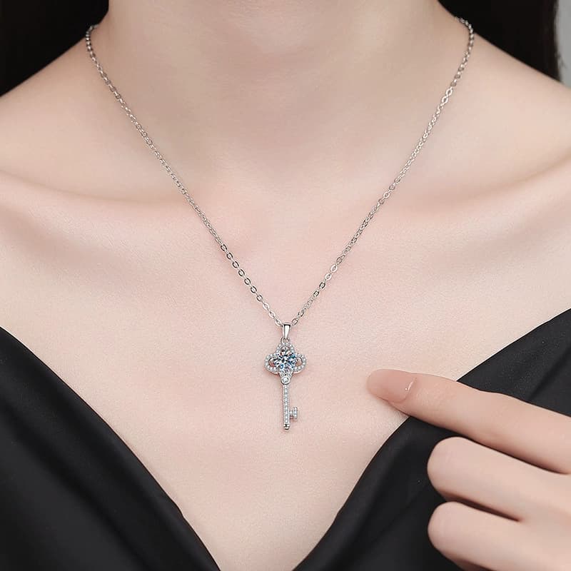 Luna Series · Clover-Top Key Pendant Necklace — Sterling Silver — image 2